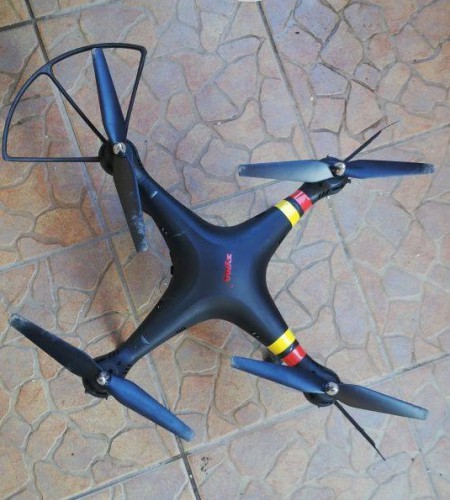 Syma drón (2)