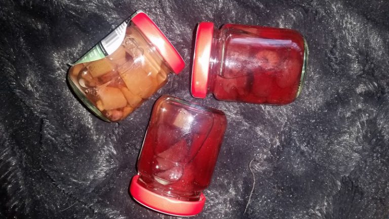 Az üvegbe zárt gyümölcs-Frupka
