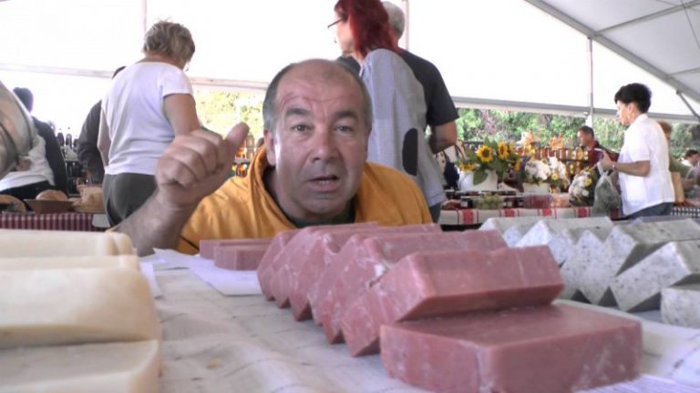 Szőke András mutatta meg nekünk, hogy mivel ápoljuk a bőrünket
