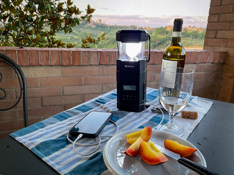 Sandberg Survivor Lantern All-in1 10000 Powerbank – A nyaralásunk megmentője