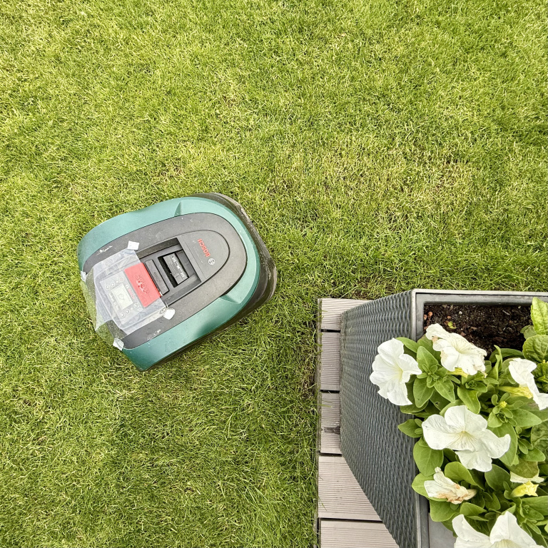 Bosch Indego S+ 500 – Három év tapasztalata saját kertemből